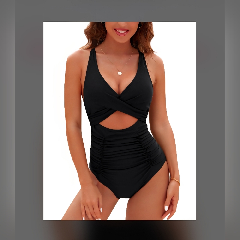 Blooming Jelly Black Cutout Swimsuit L